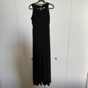Black Tie Gown - Sinched Empire Waist - Size: 6